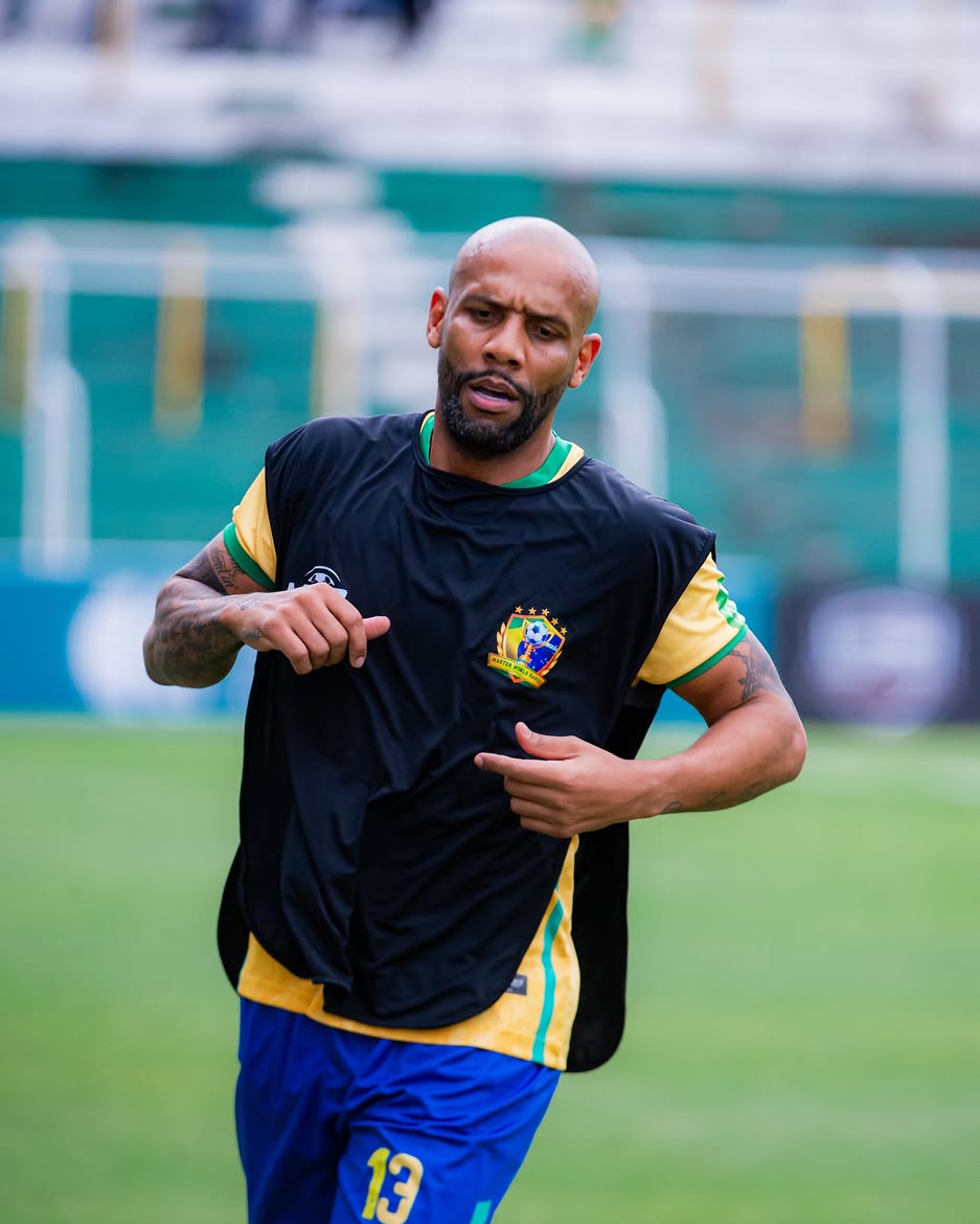 Jogador da MWG sorrindo durante a partida